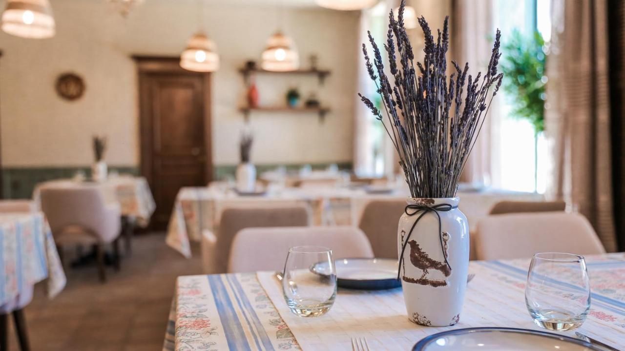 7 Boutique Hotel Uszty-Kamenogorszk Kültér fotó
