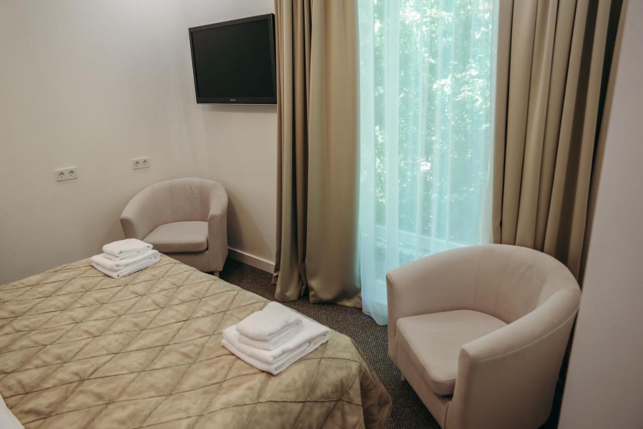 7 Boutique Hotel Uszty-Kamenogorszk Kültér fotó