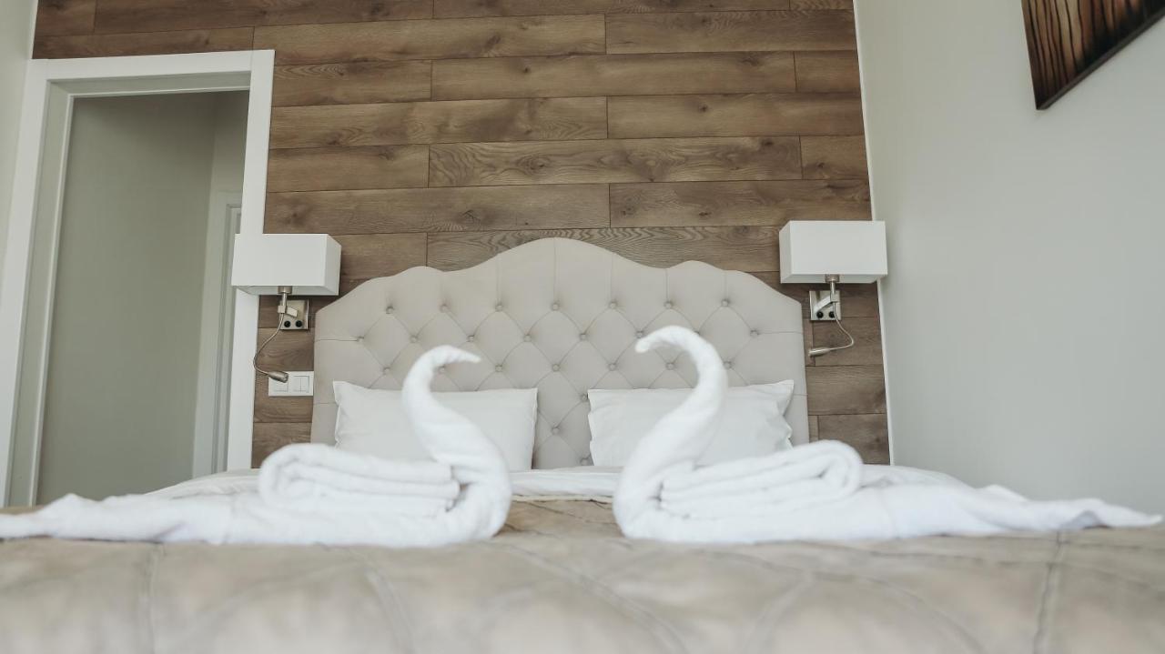 7 Boutique Hotel Uszty-Kamenogorszk Kültér fotó